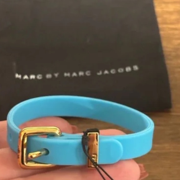 Marc by Marc Jacobs 🎁Turquoise Bracelet with Gold Buckle NWT🎁 Gift Ready - Picture 2 of 4